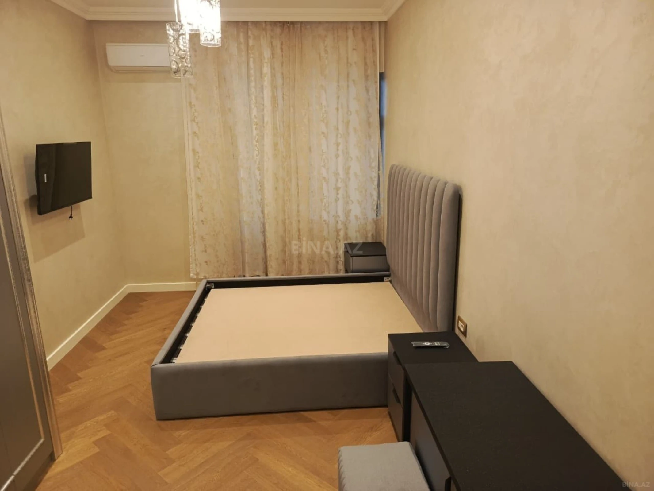 Kirayə verilir 3 otaqlı mənzil 170 m²
