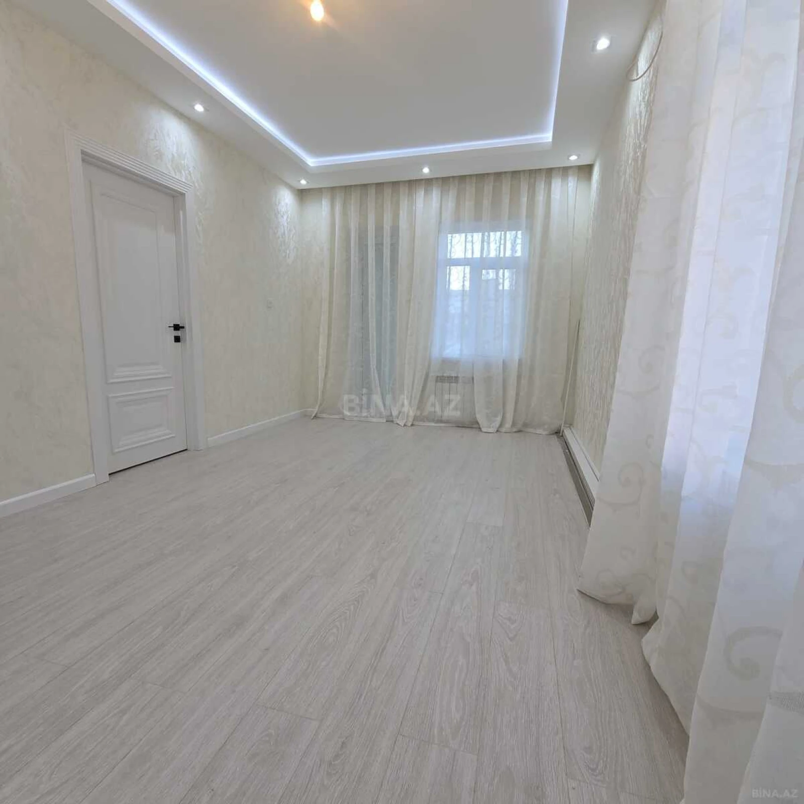 Satılır 2 otaqlı mənzil 33 m²