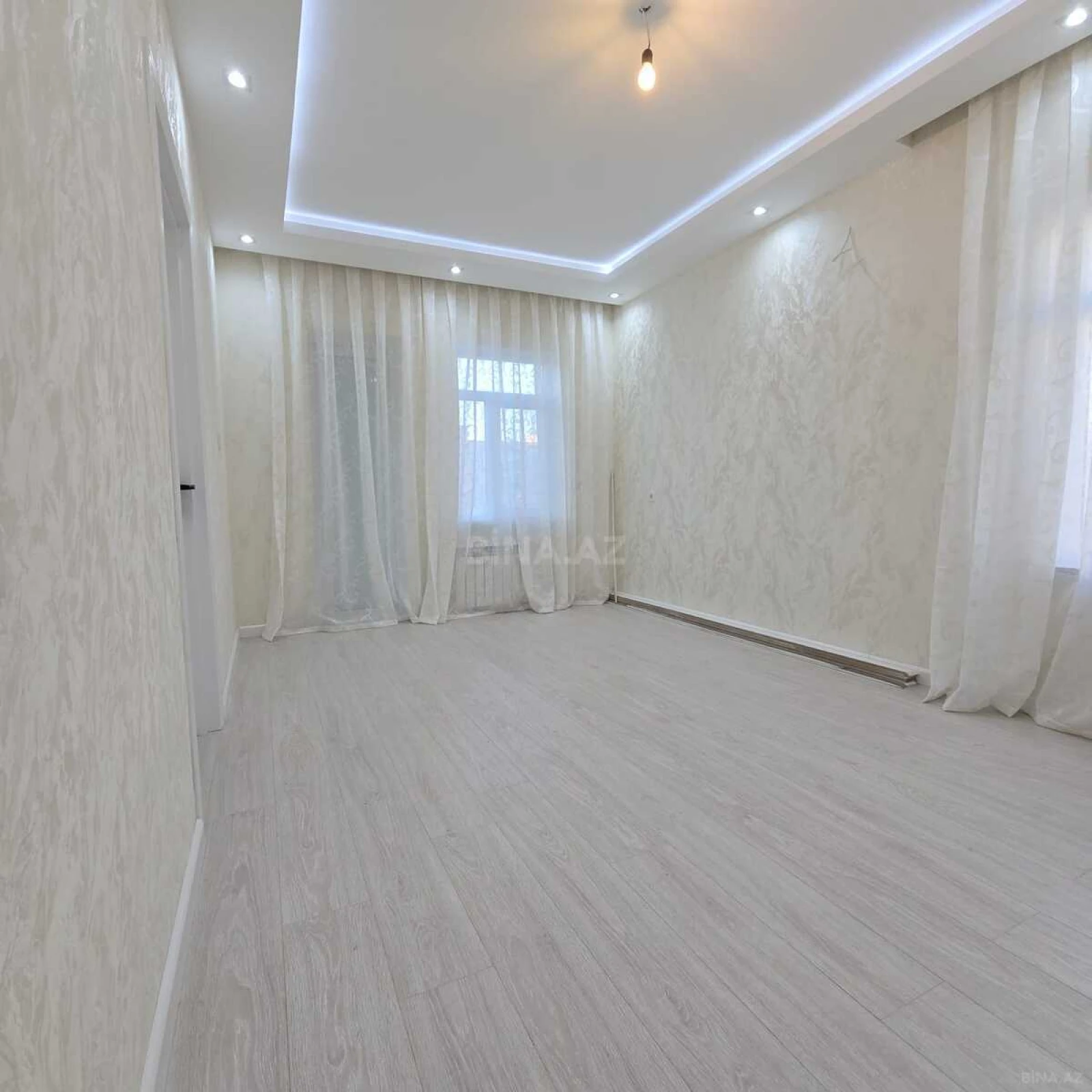 Satılır 2 otaqlı mənzil 33 m²