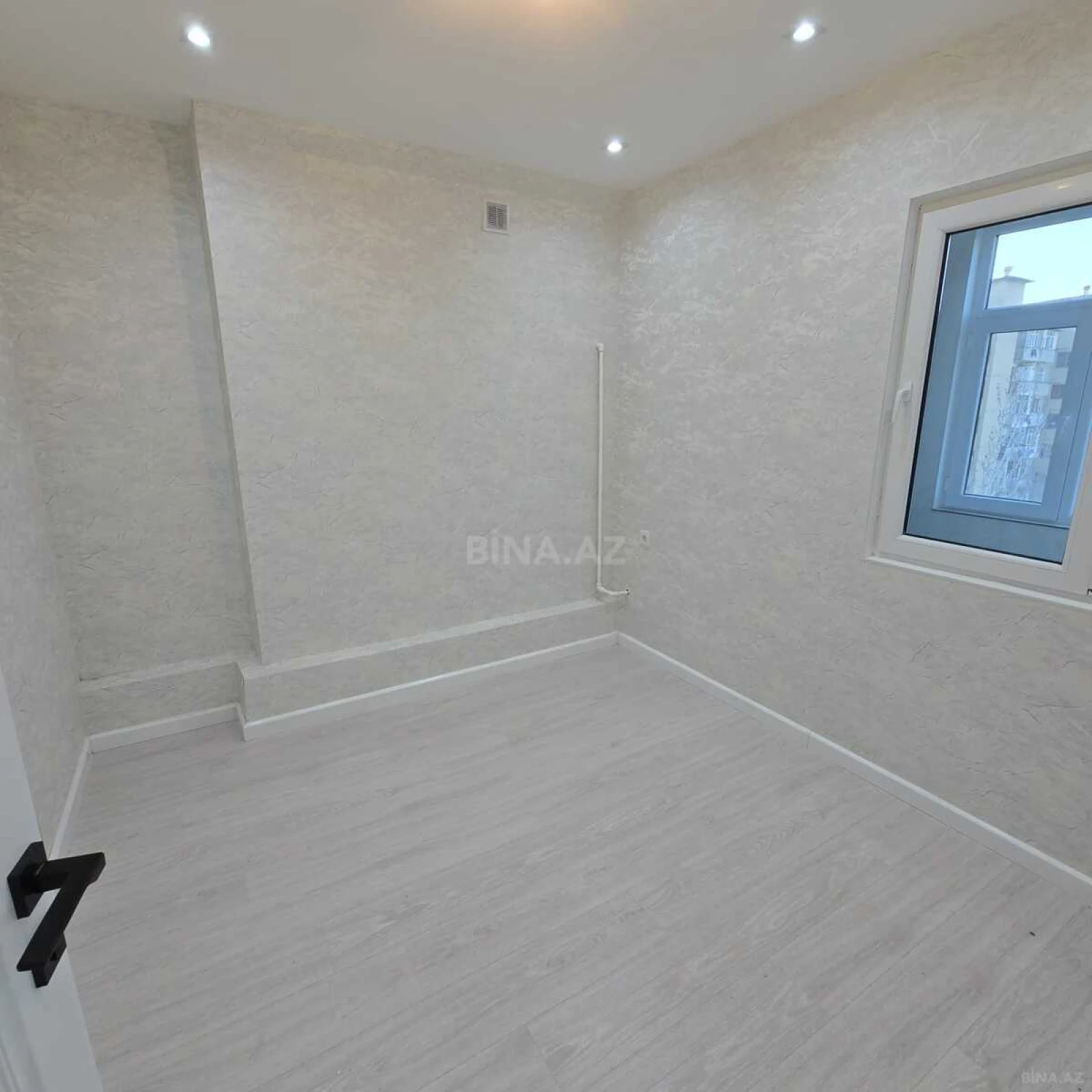 Satılır 2 otaqlı mənzil 33 m²
