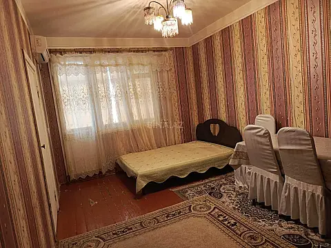 Kirayə verilir 1 otaqlı həyət evi 30 m² — Bakı, Memar Əcəmi yanı 1 otaq 30.00 m²