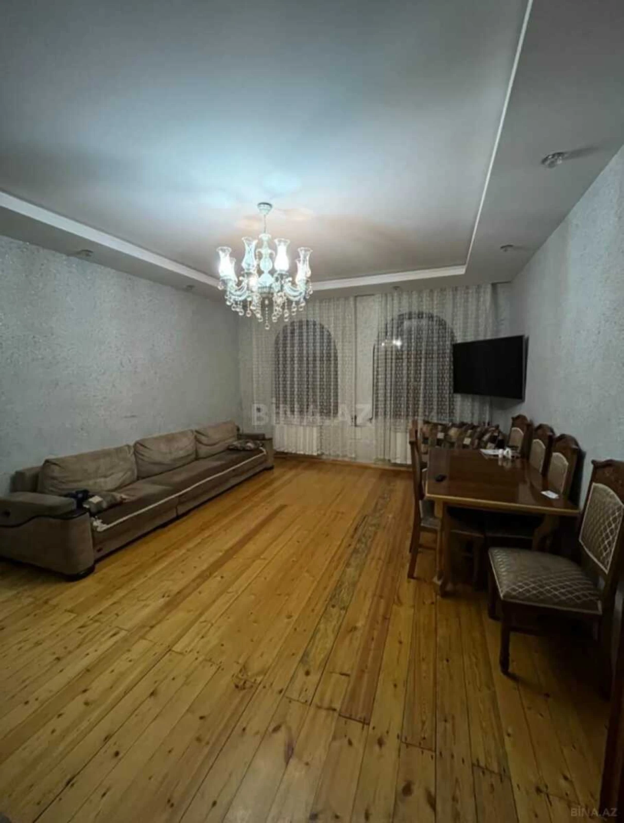 Satılır 7 otaqlı həyət evi 500 m²