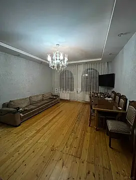 Satılır 7 otaqlı həyət evi 500 m²