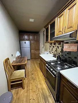 Satılır 7 otaqlı həyət evi 500 m²