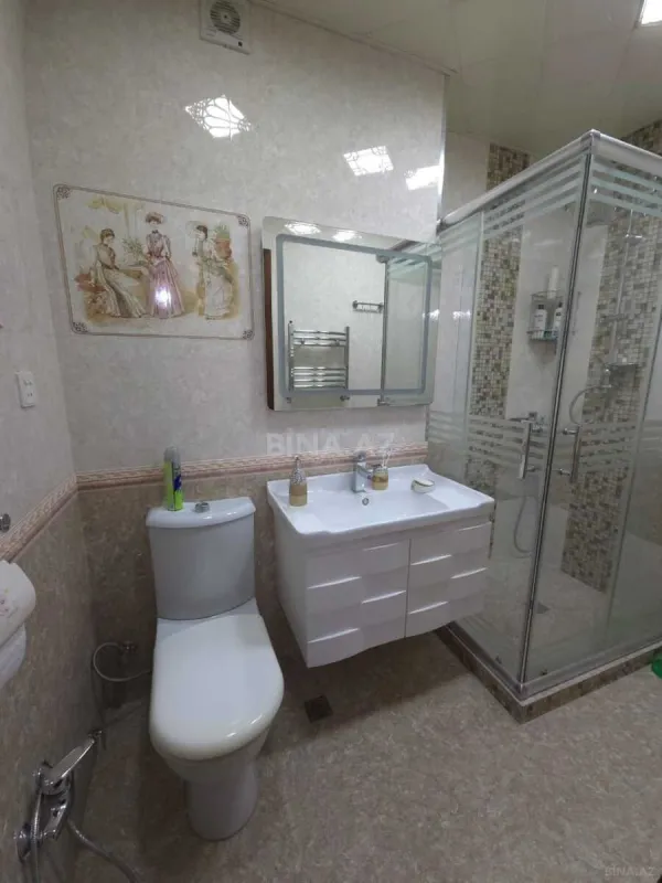 Satılır 4 otaqlı mənzil 152 m²