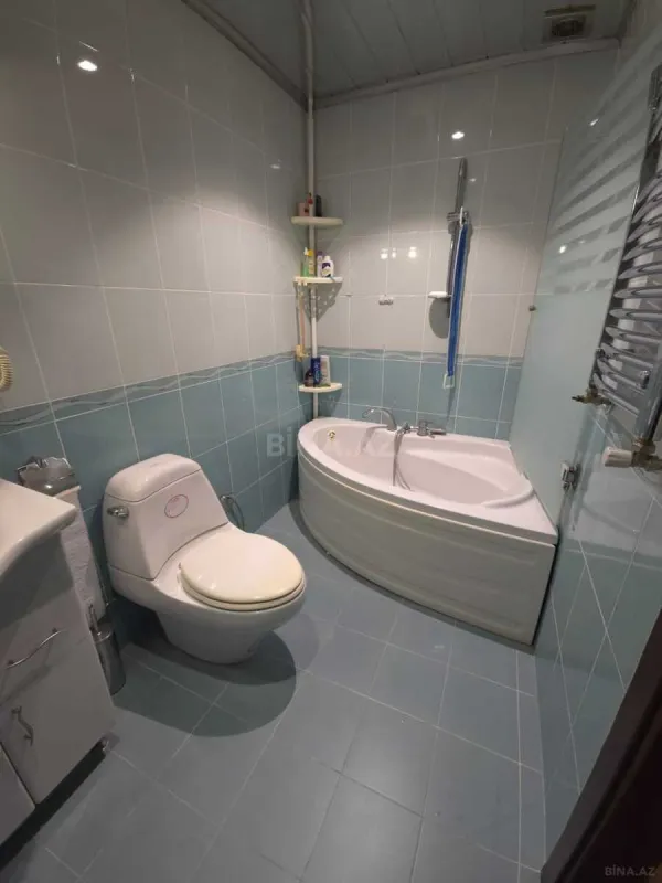 Satılır 4 otaqlı mənzil 152 m²