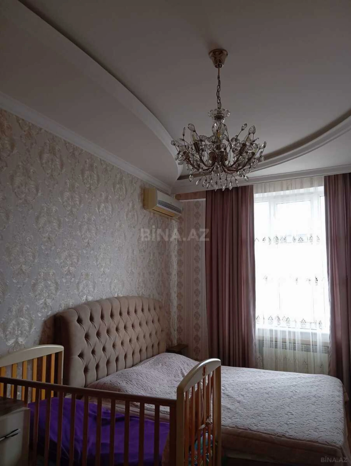 Satılır 4 otaqlı mənzil 152 m²