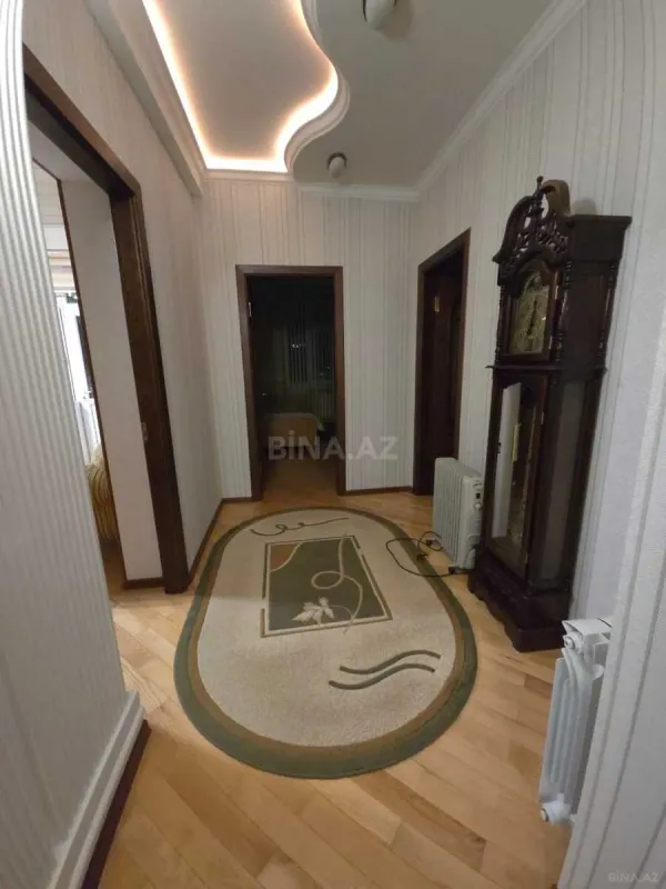 Satılır 4 otaqlı mənzil 152 m²
