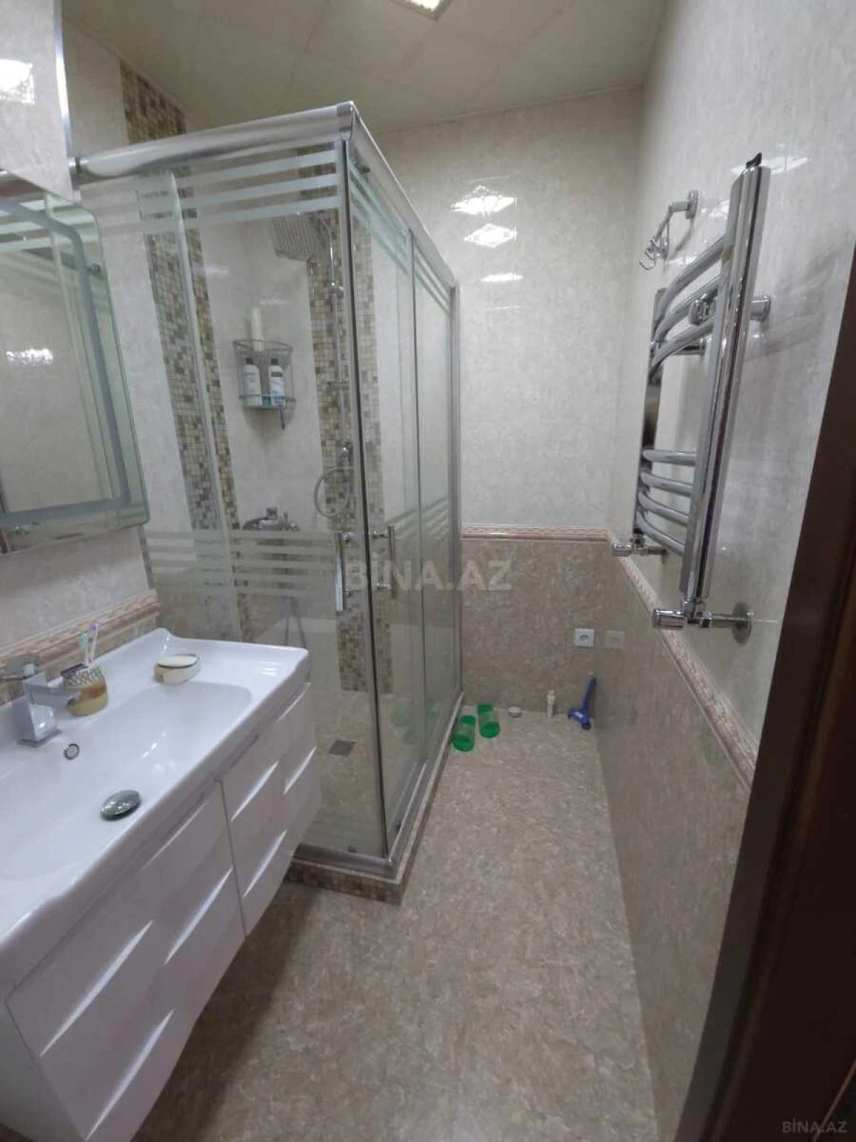 Satılır 4 otaqlı mənzil 152 m²