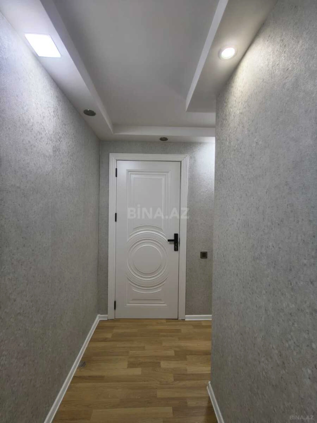 Satılır 1 otaqlı mənzil 40 m²