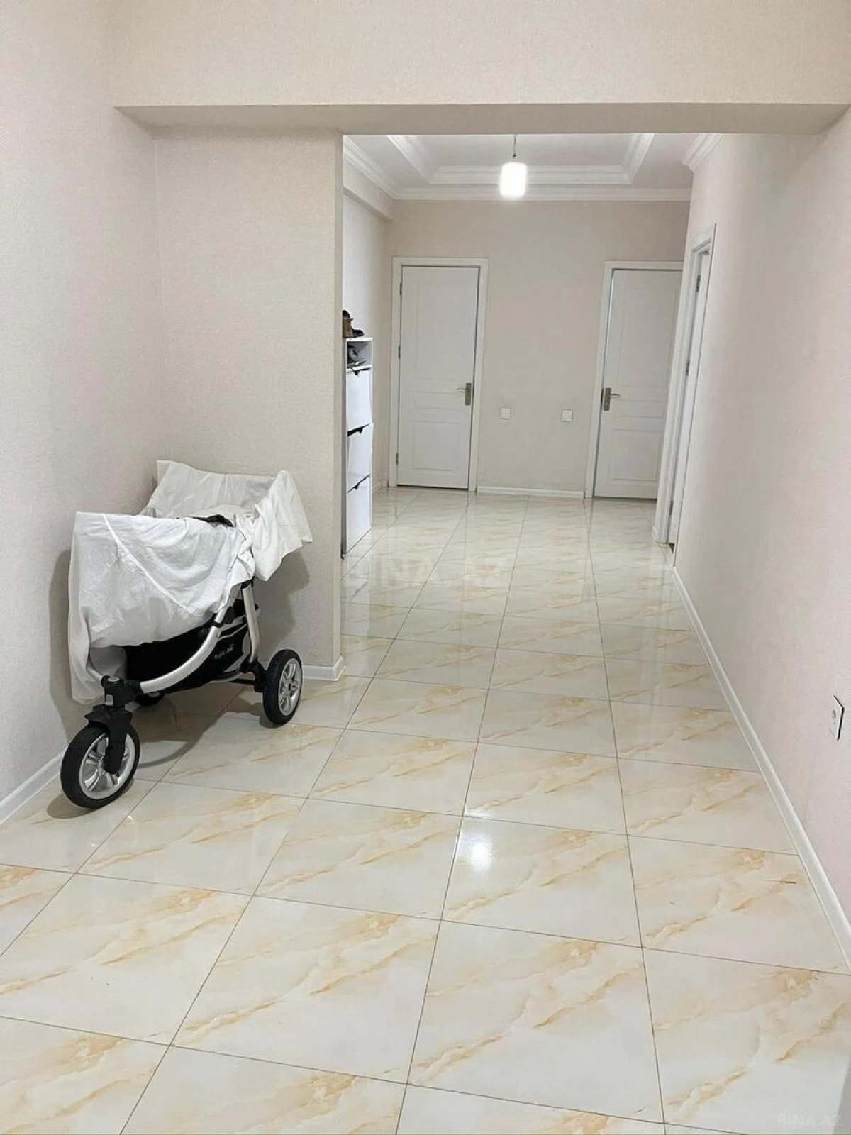 Kirayə verilir 3 otaqlı mənzil 130 m²
