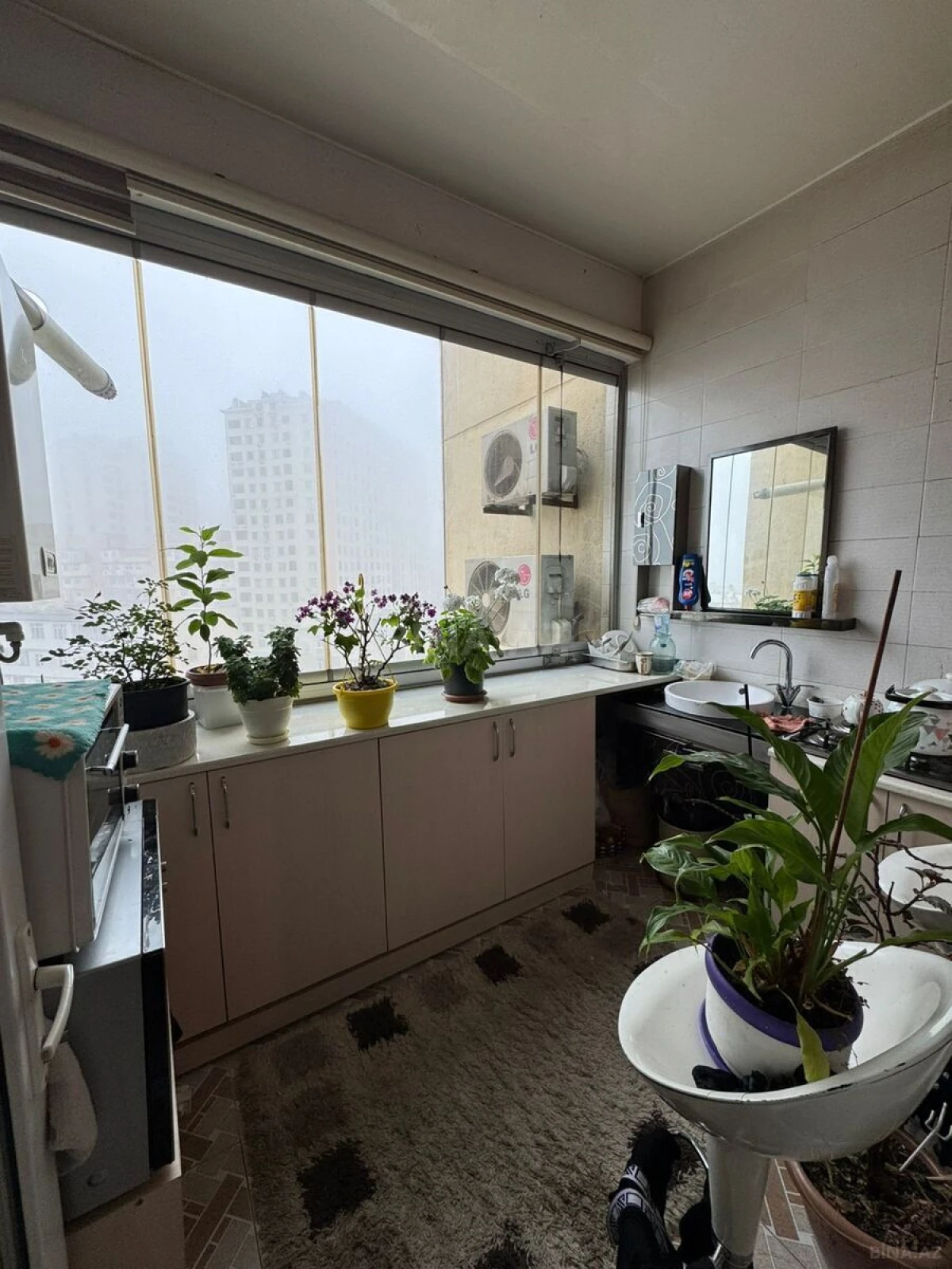 Satılır 4 otaqlı mənzil 185 m²