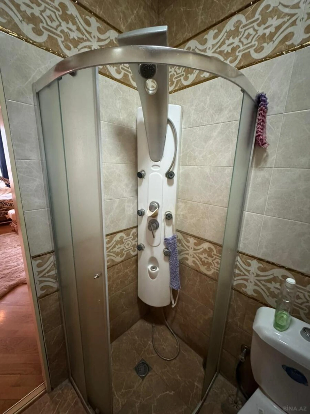 Satılır 4 otaqlı mənzil 185 m²