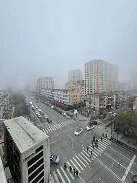 Satılır 4 otaqlı mənzil 185 m²