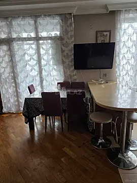 Kirayə verilir 2 otaqlı mənzil 52 m²