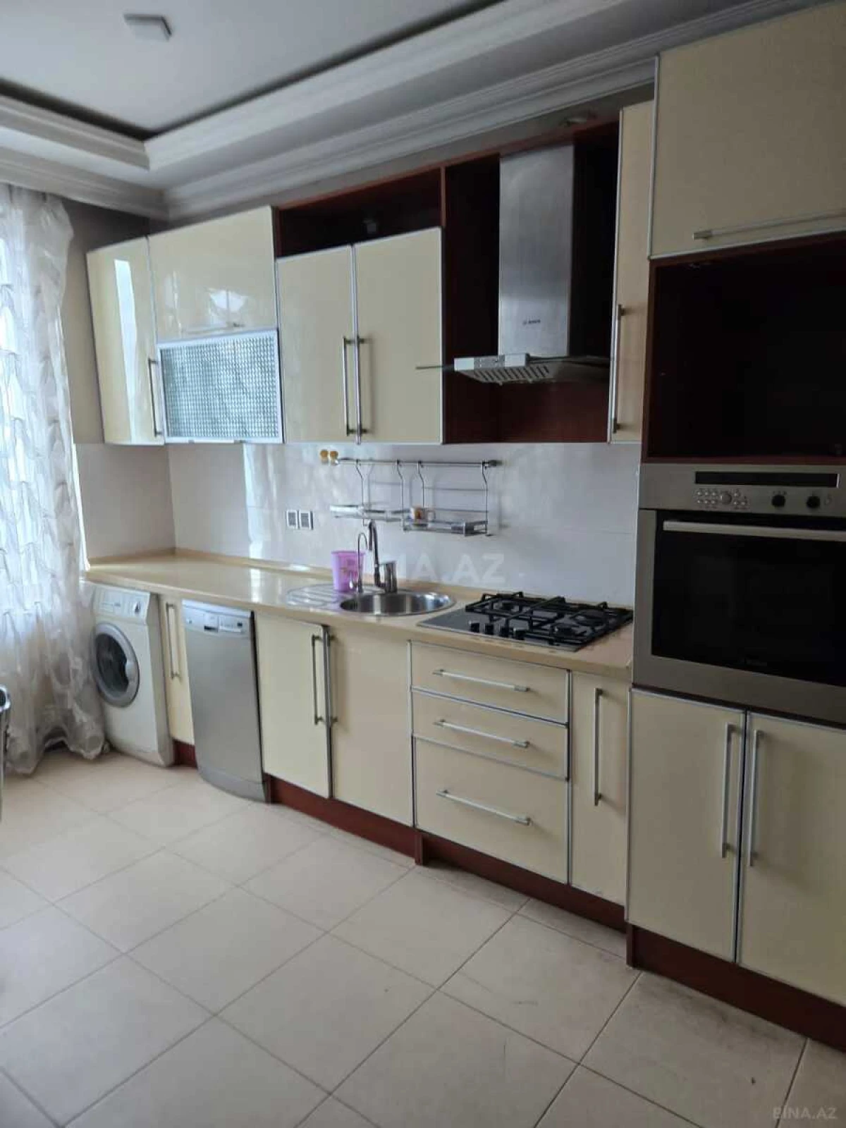 Kirayə verilir 2 otaqlı mənzil 52 m²
