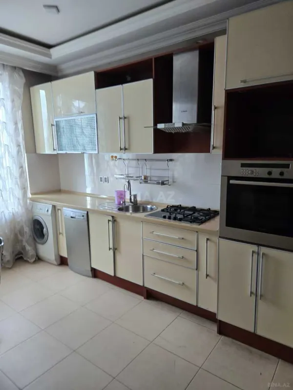 Kirayə verilir 2 otaqlı mənzil 52 m²