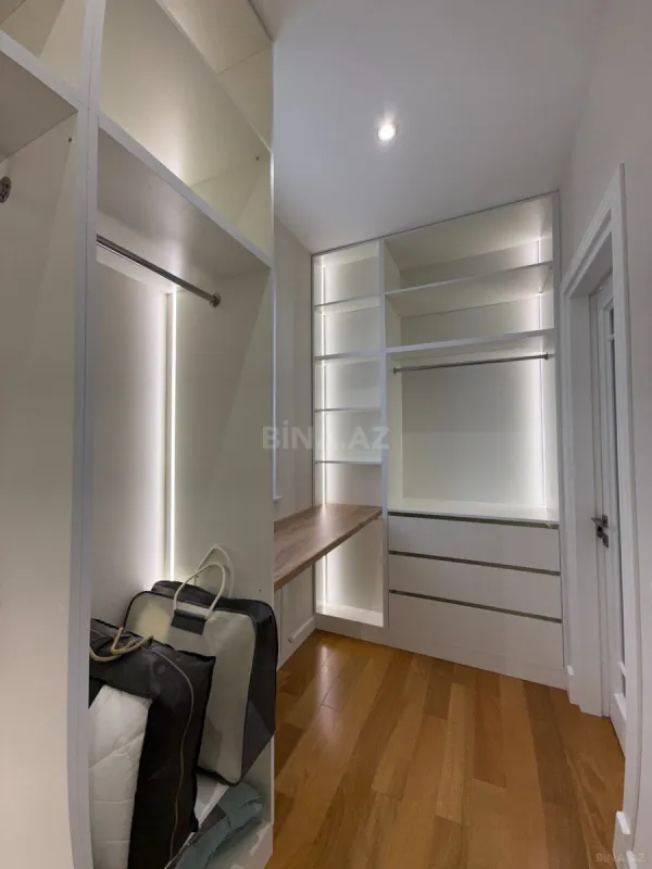 Kirayə verilir 4 otaqlı mənzil 250 m²