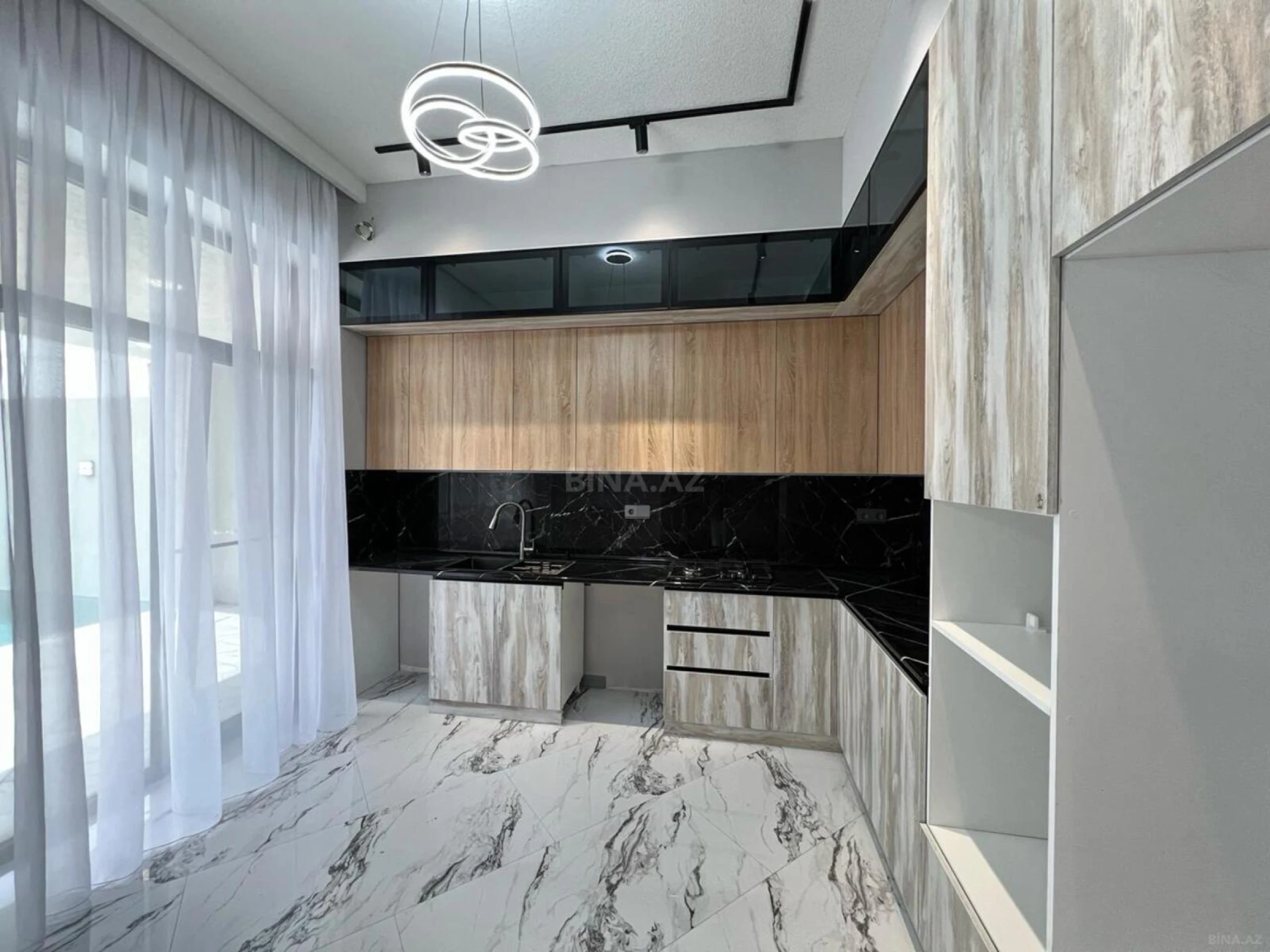 Satılır 4 otaqlı həyət evi 140 m²