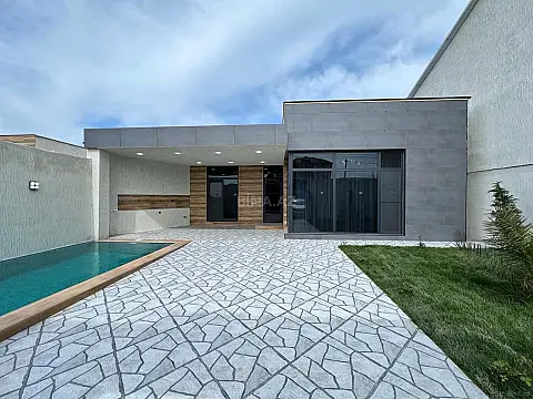 Satılır 4 otaqlı həyət evi 140 m²