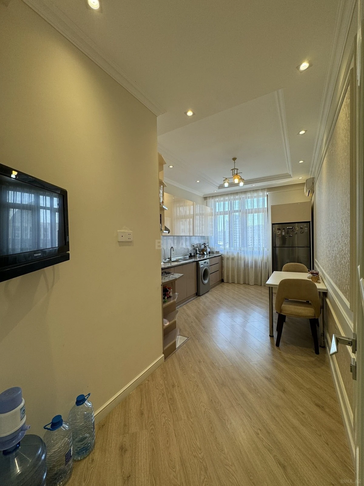 Satılır 2 otaqlı mənzil 108 m²