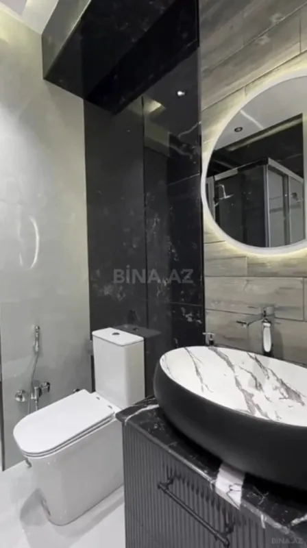 Satılır 3 otaqlı mənzil 137 m²