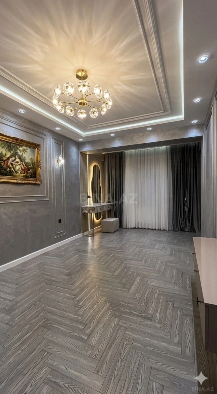 Satılır 3 otaqlı mənzil 137 m²