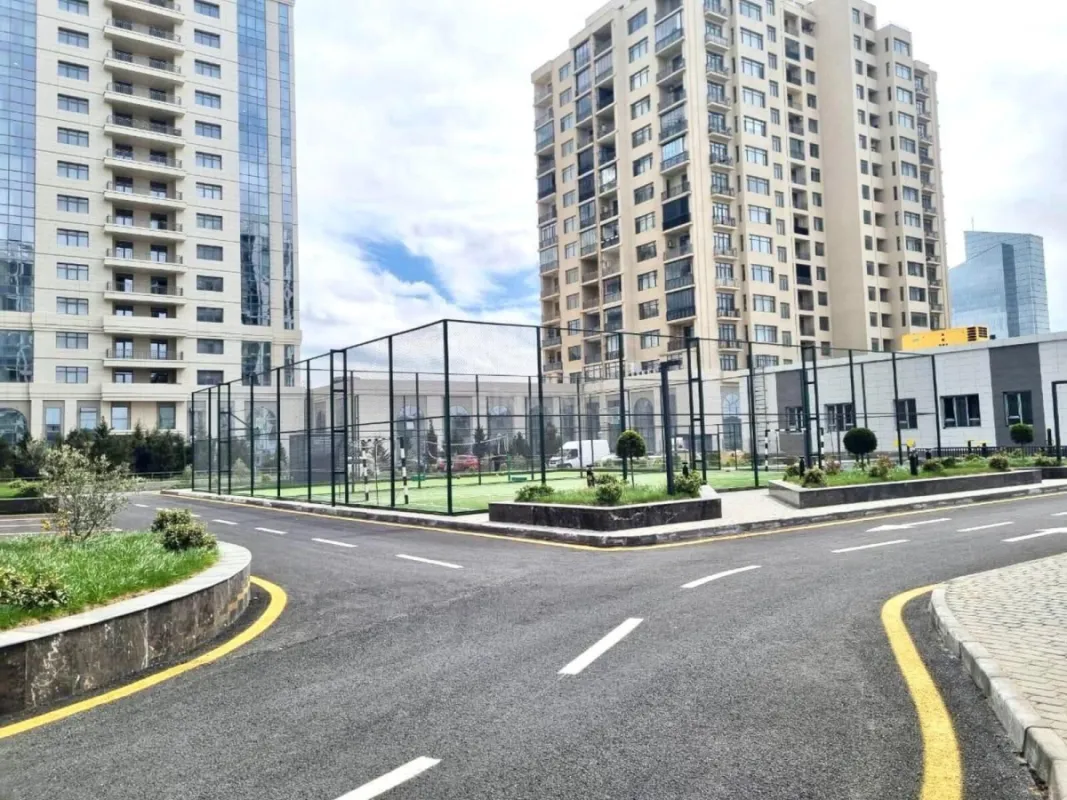 Satılır 3 otaqlı mənzil 108.2 m²