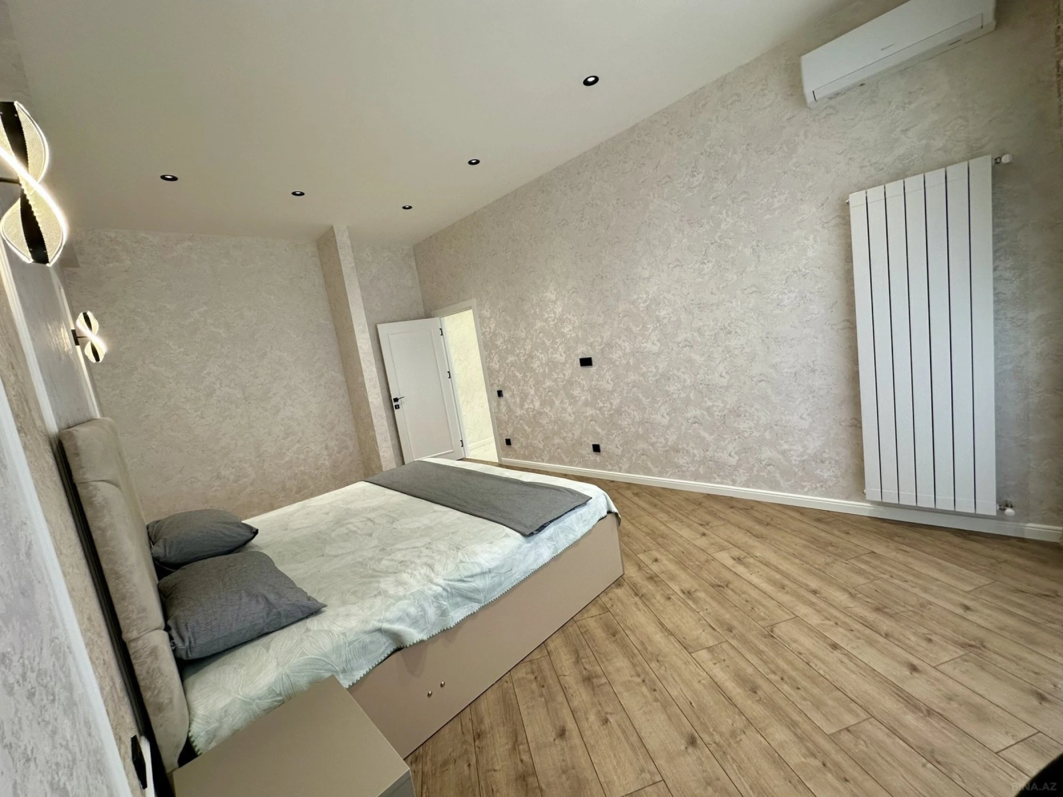 Satılır 3 otaqlı mənzil 108.2 m²