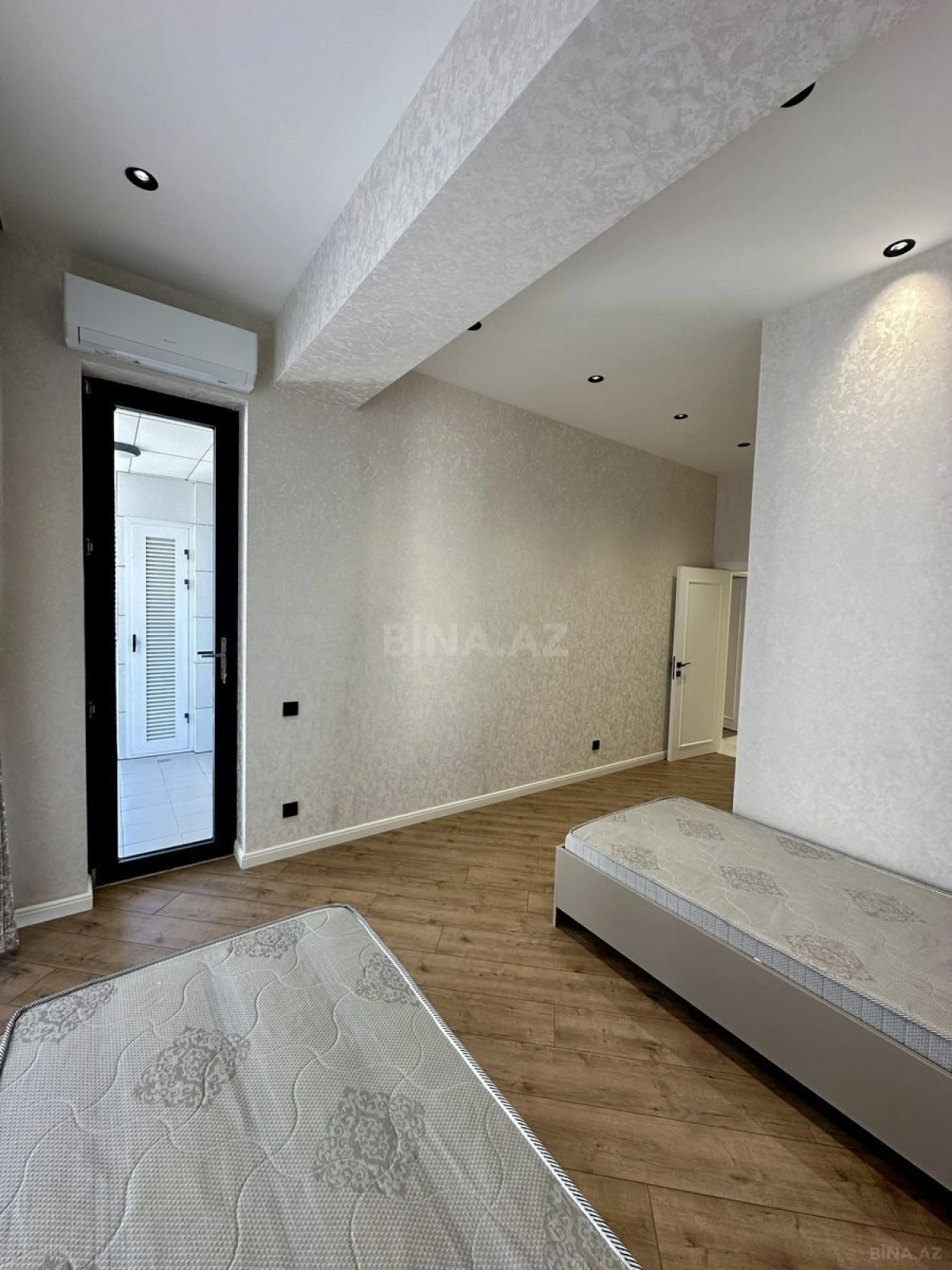 Satılır 3 otaqlı mənzil 108.2 m²