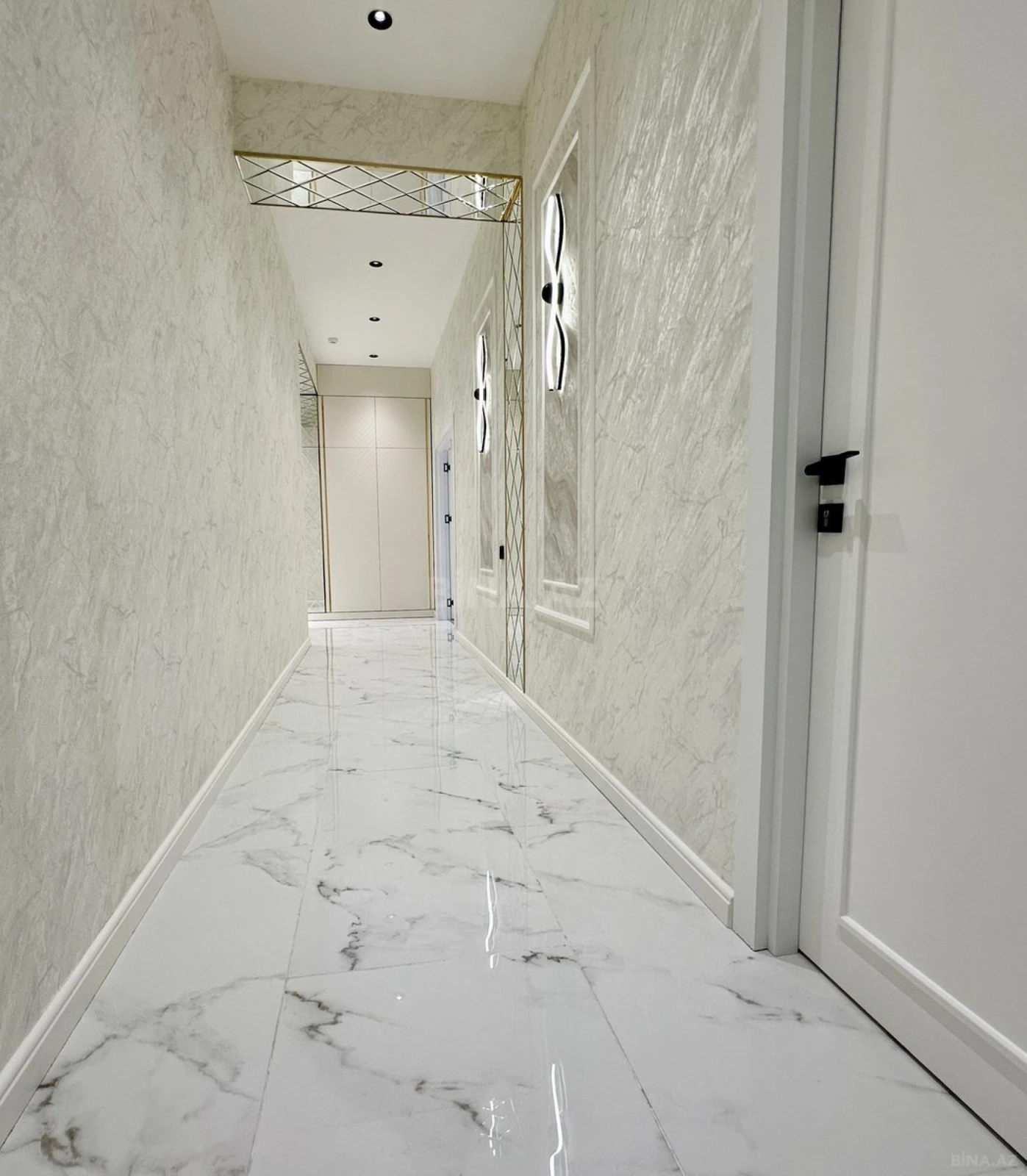 Satılır 3 otaqlı mənzil 108.2 m²