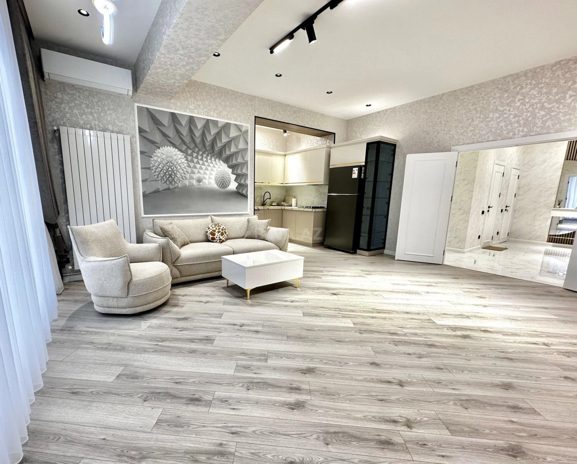 Satılır 3 otaqlı mənzil 108.2 m²