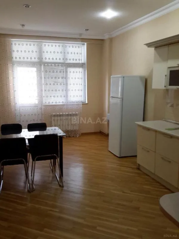 Satılır 2 otaqlı mənzil 105 m²