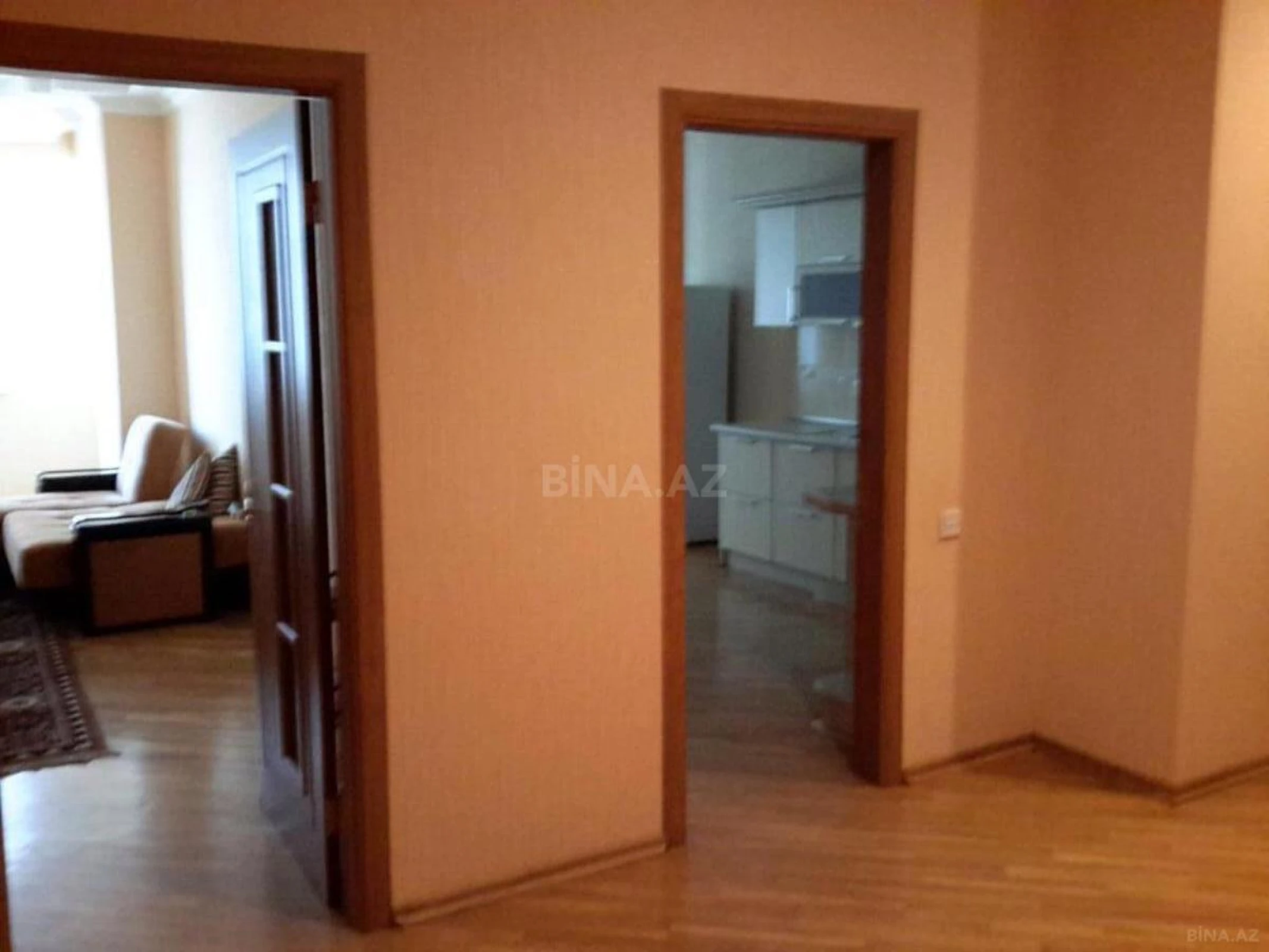 Satılır 2 otaqlı mənzil 105 m²