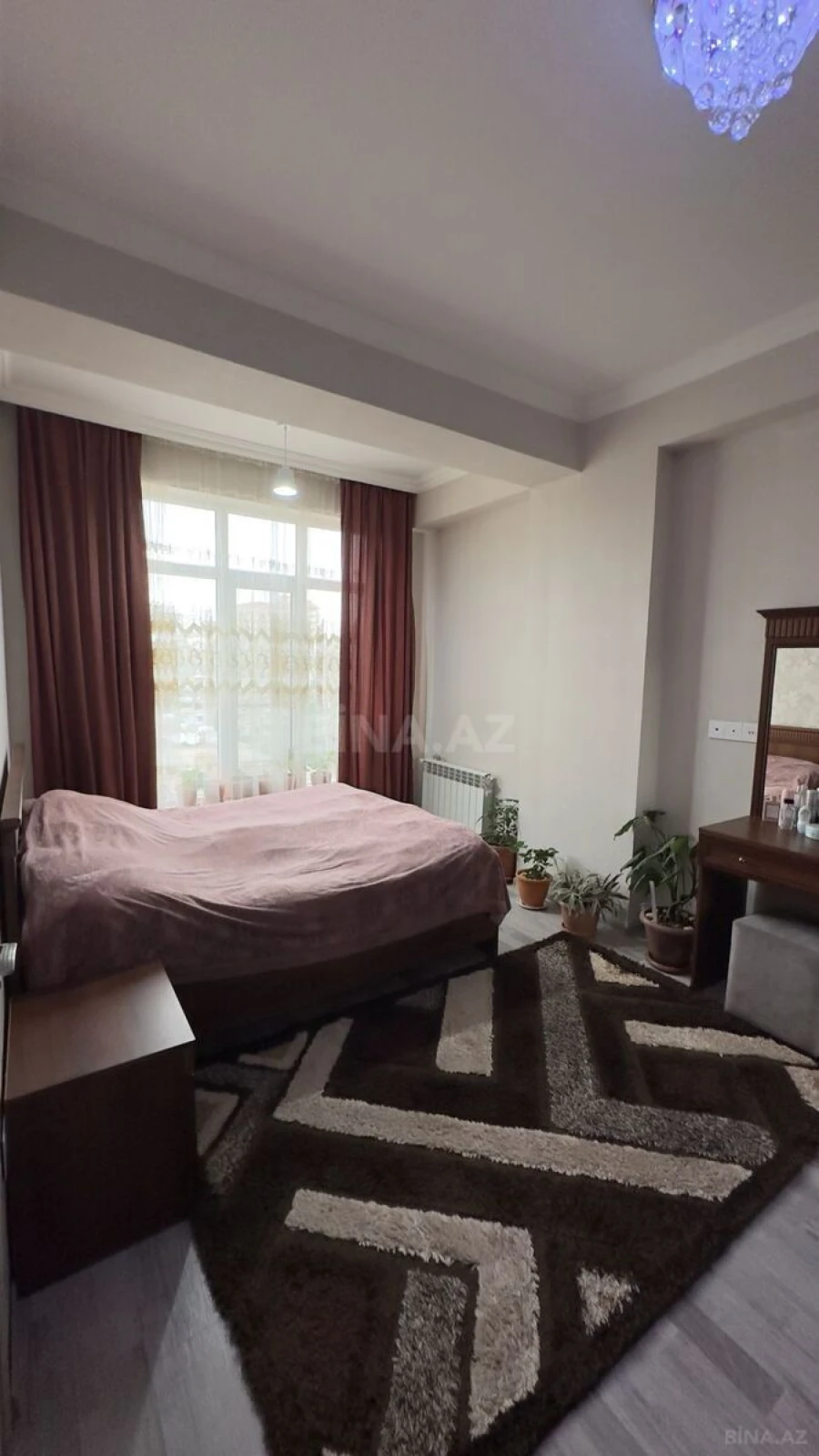 Satılır 3 otaqlı mənzil 126 m²