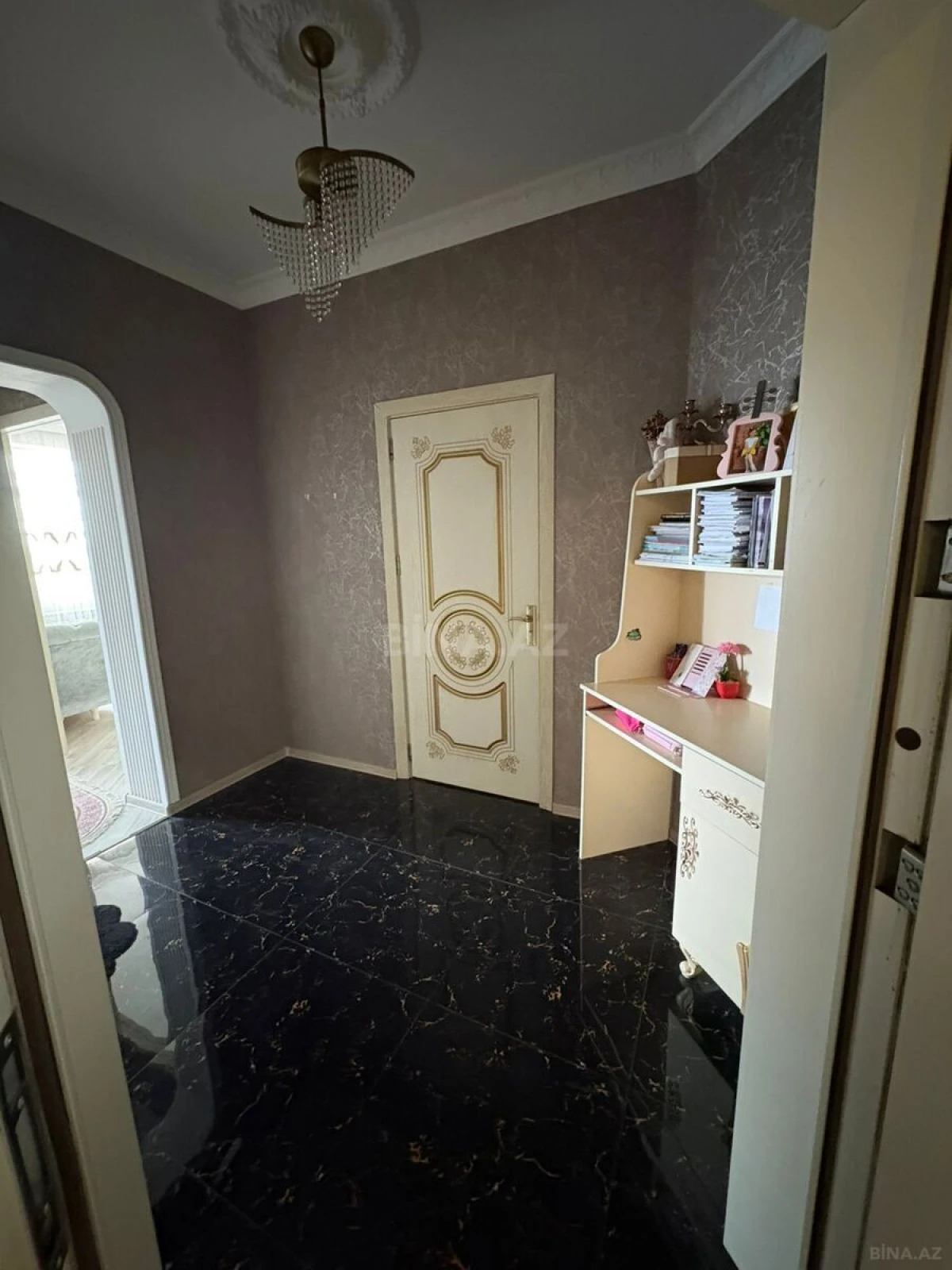 Satılır 2 otaqlı mənzil 250 m²