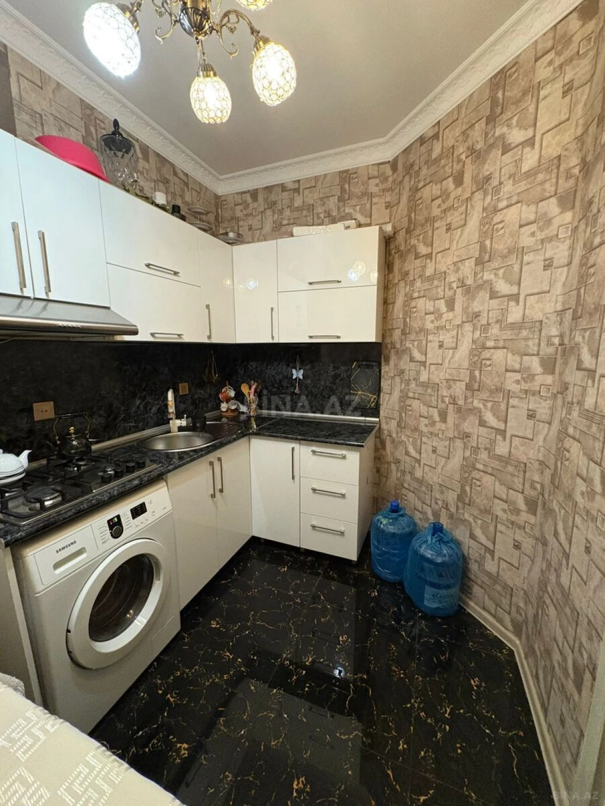 Satılır 2 otaqlı mənzil 250 m²