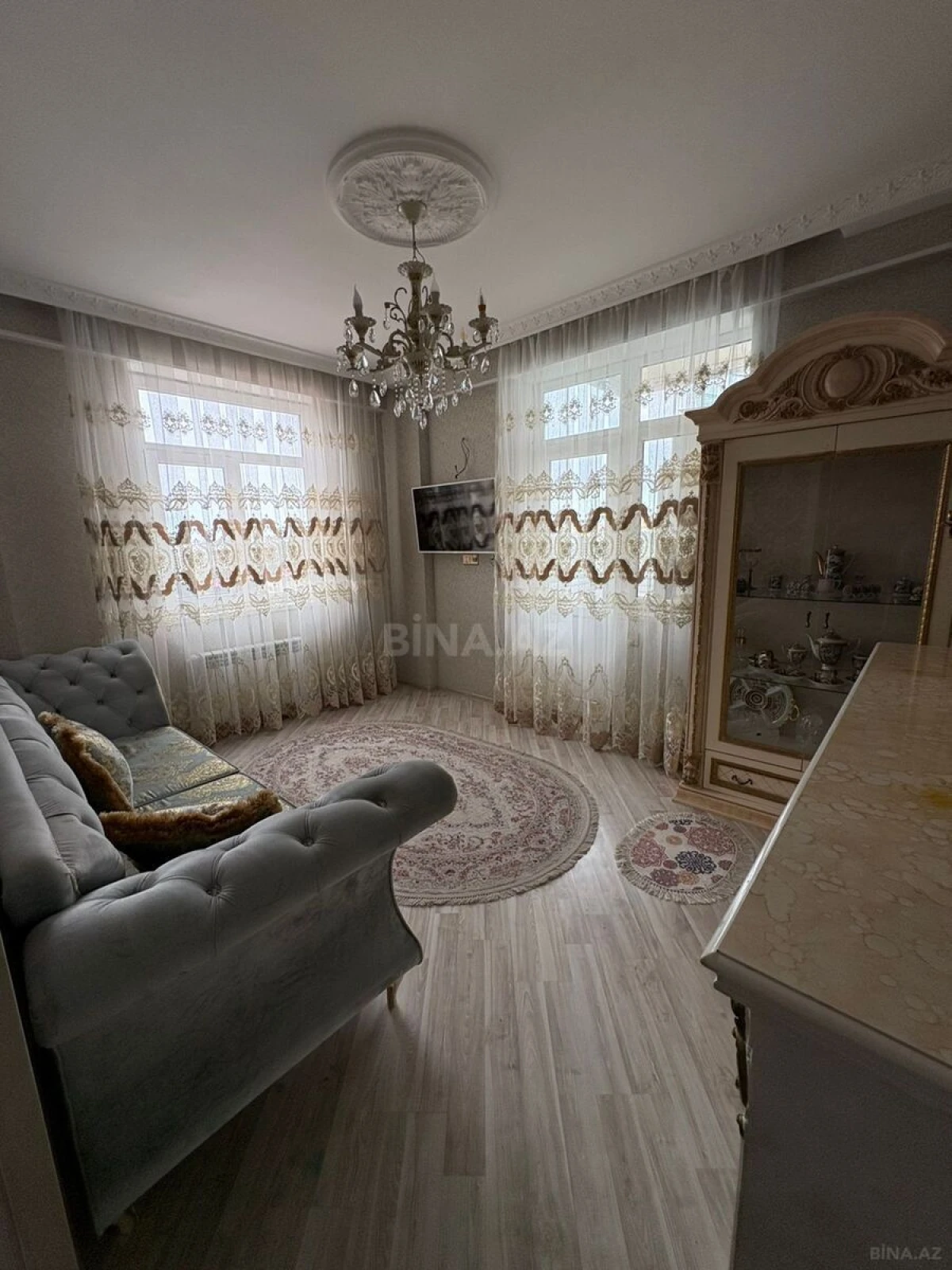 Satılır 2 otaqlı mənzil 250 m²