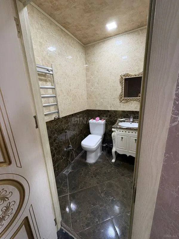 Satılır 2 otaqlı mənzil 250 m²