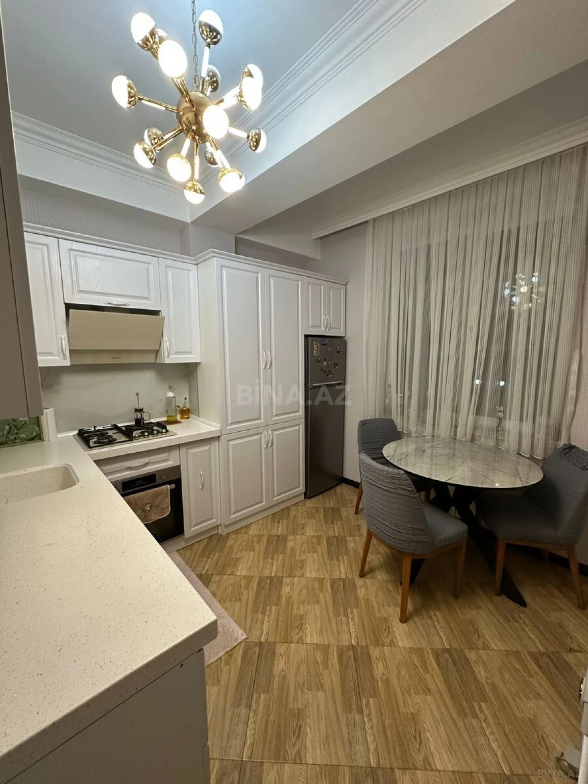 Satılır 3 otaqlı mənzil 105 m²