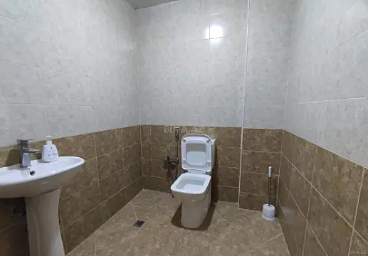 Kirayə verilir 4 otaqlı mənzil 130 m²