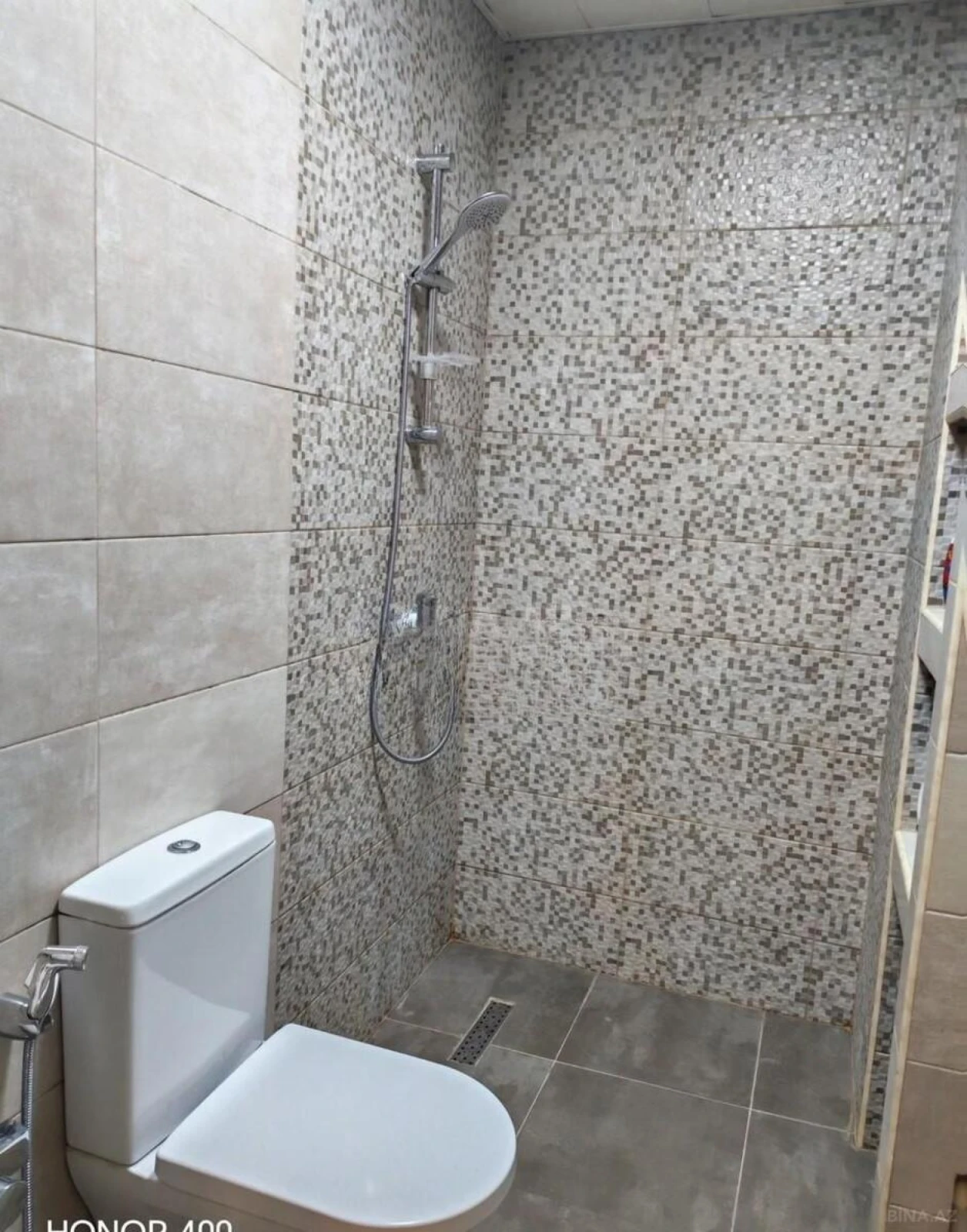 Satılır 2 otaqlı mənzil 76 m²