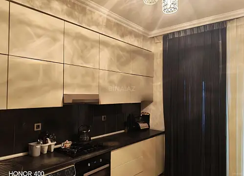 Satılır 2 otaqlı mənzil 76 m²