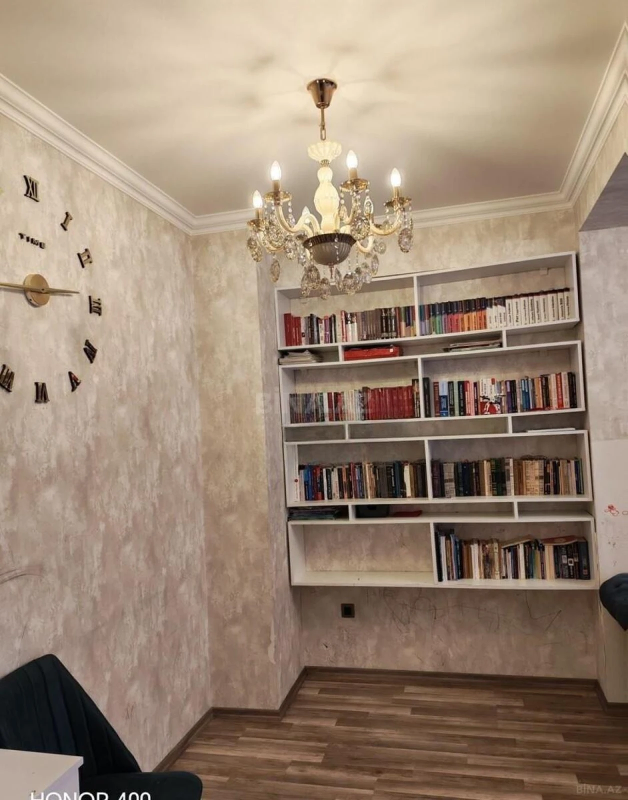 Satılır 2 otaqlı mənzil 76 m²