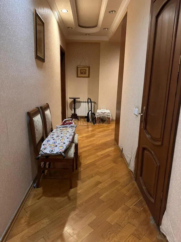 Satılır 2 otaqlı mənzil 100 m²
