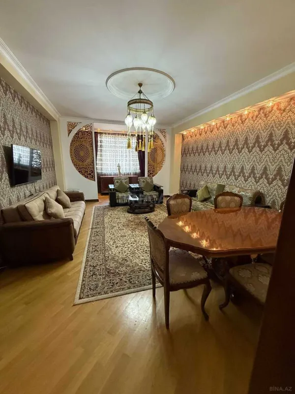 Kirayə verilir 4 otaqlı mənzil 210 m²