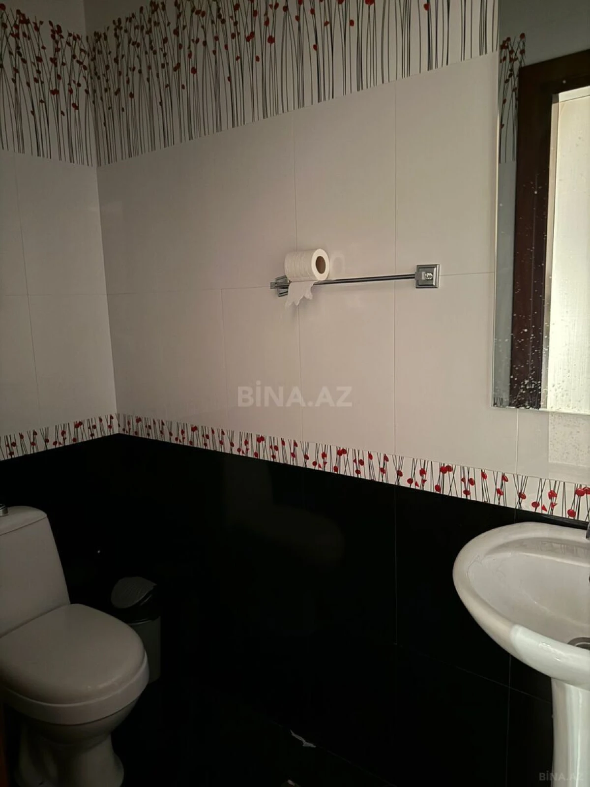 Kirayə verilir 4 otaqlı mənzil 210 m²