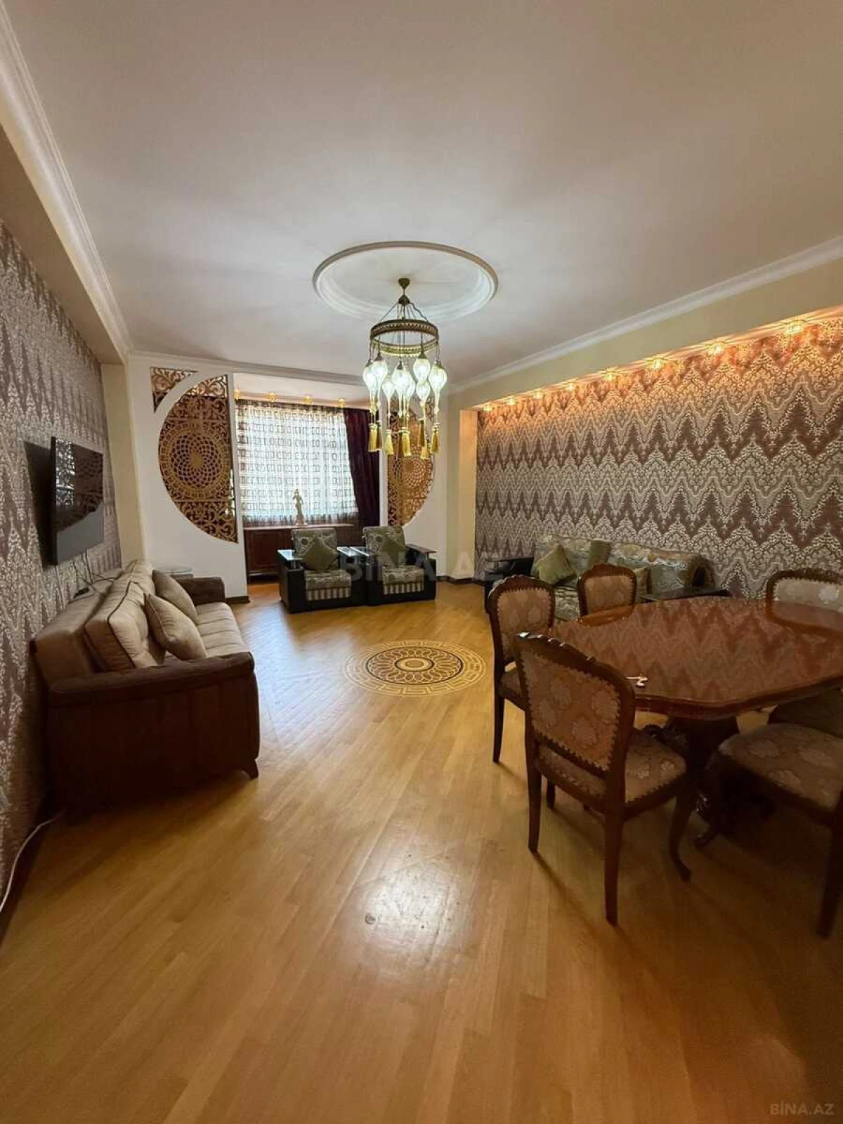 Kirayə verilir 4 otaqlı mənzil 210 m²