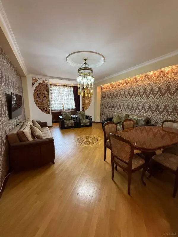Kirayə verilir 4 otaqlı mənzil 210 m²