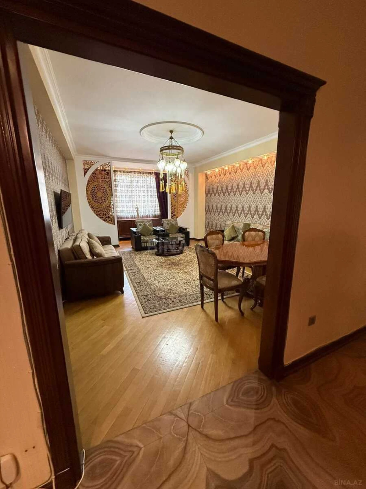 Kirayə verilir 4 otaqlı mənzil 210 m²